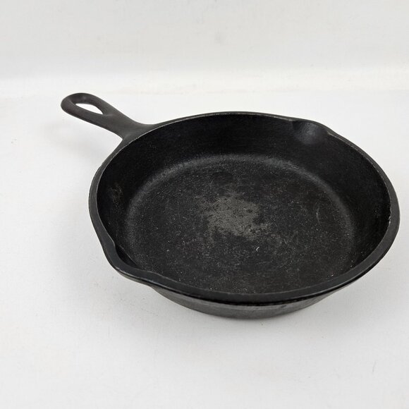 Vintage Cast Iron Small Skillet SK Mark 5D 3 Notch Heat Ring Double Pour Spout - Picture 3 of 11